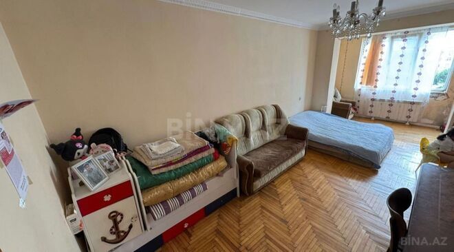 Satılır 2 otaqlı köhnə tikili 65 m², Xalqlar Dostluğu m., photo 1 from 7