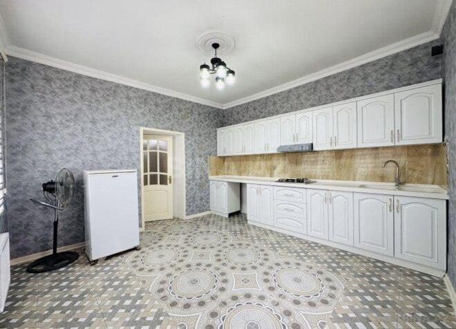 Продаётся 7-комн. дом/дача 255 м², Хатаинский р., photo 6 from 9