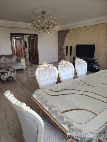 Продаётся 4-комн. вторичка 120 м², м. Иншаатчылар, photo 3 from 14