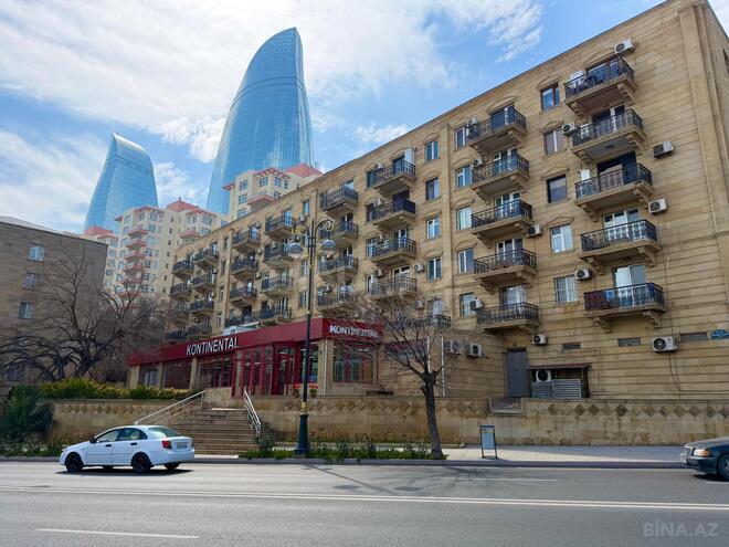 Сдаётся 3-комн. вторичка 75 м², м. Ичеришехер, photo 1 from 15