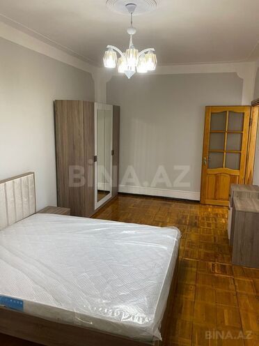 İcarəyə verilir 4 otaqlı köhnə tikili 105 m², İnşaatçılar m., photo 8 from 17
