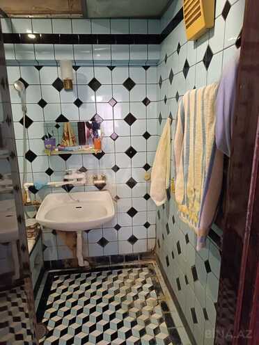 Satılır 2 otaqlı köhnə tikili 65 m², İnşaatçılar m., photo 13 from 16
