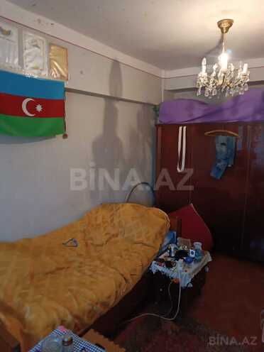 Satılır 2 otaqlı köhnə tikili 65 m², İnşaatçılar m., photo 1 from 16