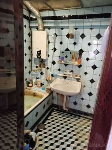 Satılır 2 otaqlı köhnə tikili 65 m², İnşaatçılar m., photo 11 from 16