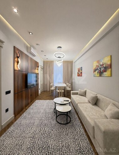 Продаётся 3-комн. новостройка 77 м², м. Гянджлик, photo 1 from 6
