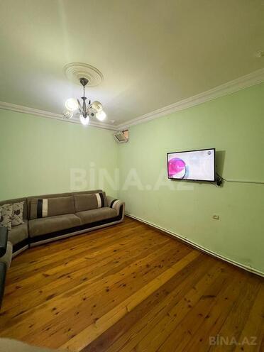 Сдаётся 2-комн. вторичка 50 м², м. Нефтчиляр, photo 1 from 6