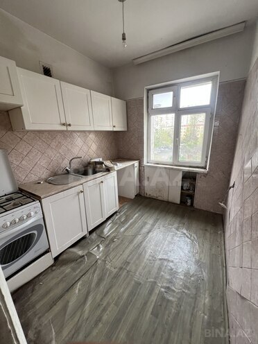 Продаётся 3-комн. вторичка 70 м², м. Иншаатчылар, photo 7 from 11
