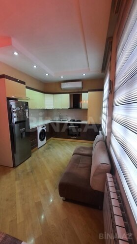 Продаётся 3-комн. вторичка 86 м², м. Низами, photo 8 from 16