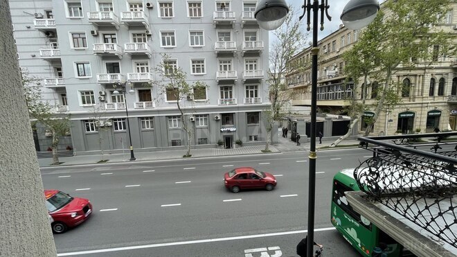 Satılır 2 otaqlı köhnə tikili 60 m², Sahil m., photo 27 from 28