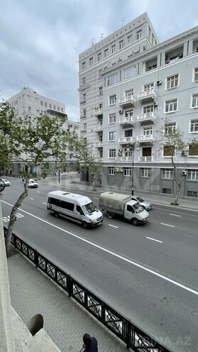 Satılır 2 otaqlı köhnə tikili 60 m², Sahil m., photo 26 from 28