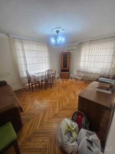 Satılır 2 otaqlı köhnə tikili 50 m², İnşaatçılar m., photo 1 from 11