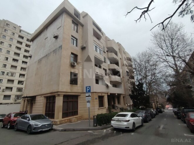 Продаётся 4-комн. вторичка 124 м², м. Ичеришехер, photo 3 from 24