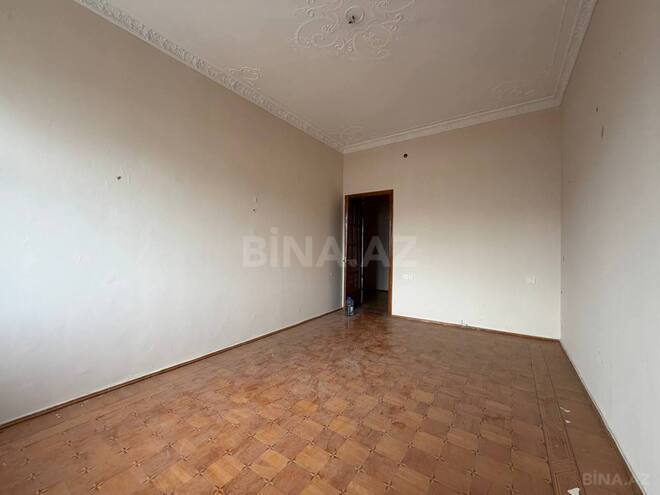 Satılır 3 otaqlı köhnə tikili 105 m², Sahil m., photo 17 from 23