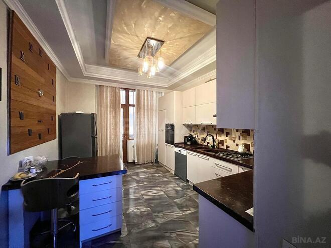 Продаётся 3-комн. новостройка 180 м², м. Низами, photo 9 from 15
