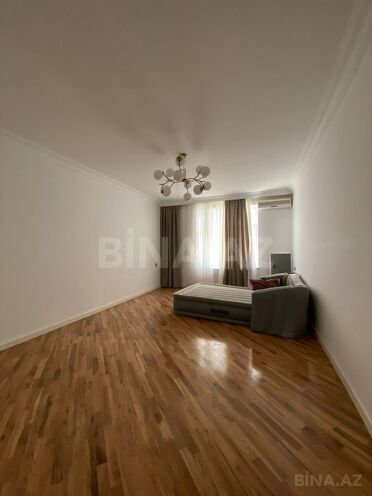 Satılır 2 otaqlı köhnə tikili 68 m², 28 May m., photo 10 from 15