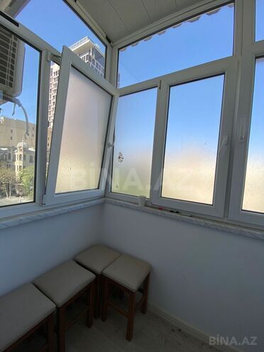 Satılır 2 otaqlı köhnə tikili 68 m², 28 May m., photo 8 from 15