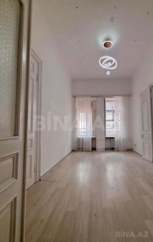 Сдаётся 2-комн. офис 60 м², м. Сахил, photo 1 from 8