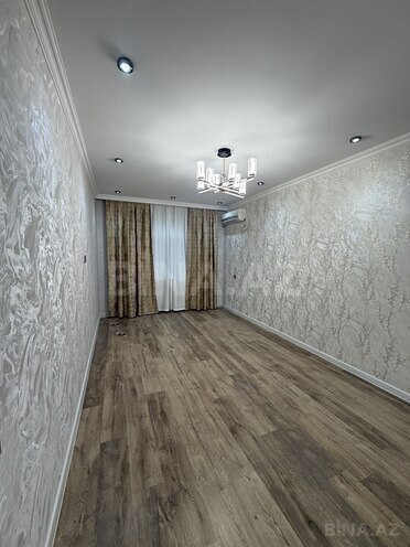 Продаётся 2-комн. вторичка 65 м², м. Ази Асланов, photo 1 from 12