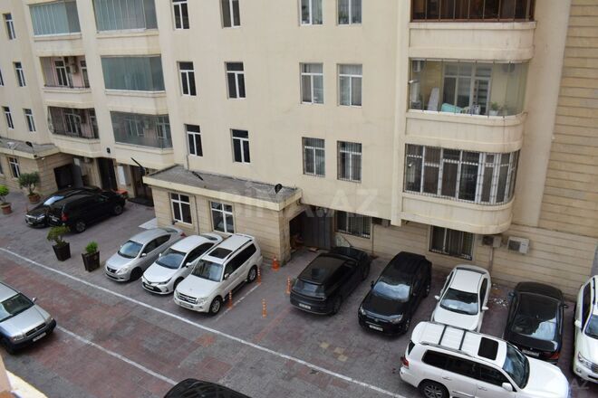 İcarəyə verilir 3 otaqlı yeni tikili 145 m², 28 May m., photo 16 from 17