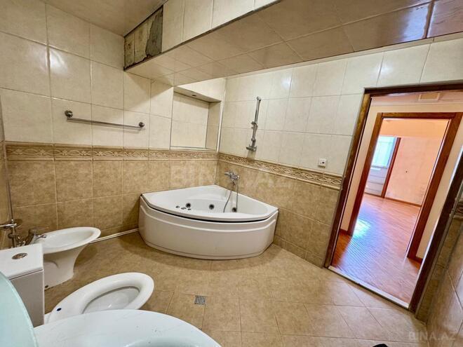 Продаётся 3-комн. вторичка 137 м², м. 28 мая, photo 20 from 25