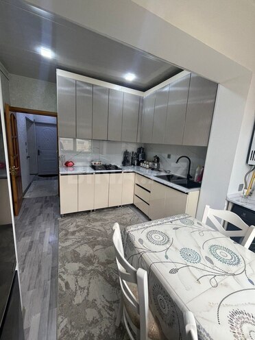 Продаётся 2-комн. вторичка 65 м², м. Ази Асланов, photo 6 from 13