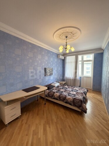 Сдаётся 3-комн. новостройка 148 м², м. Низами, photo 9 from 18