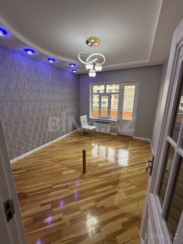 Сдаётся 3-комн. вторичка 70 м², пос. Бакиханова, photo 1 from 12