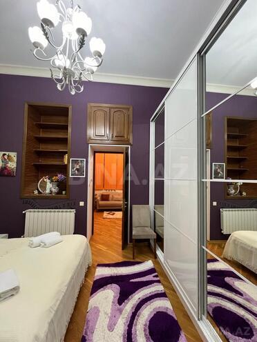 Сдаётся 3-комн. вторичка 70 м², м. Низами, photo 7 from 13