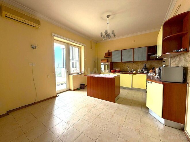 Продаётся 5-комн. вторичка 160 м², м. Низами, photo 18 from 22
