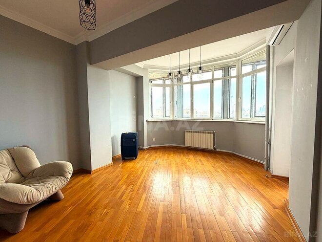 Продаётся 5-комн. вторичка 160 м², м. Низами, photo 7 from 22