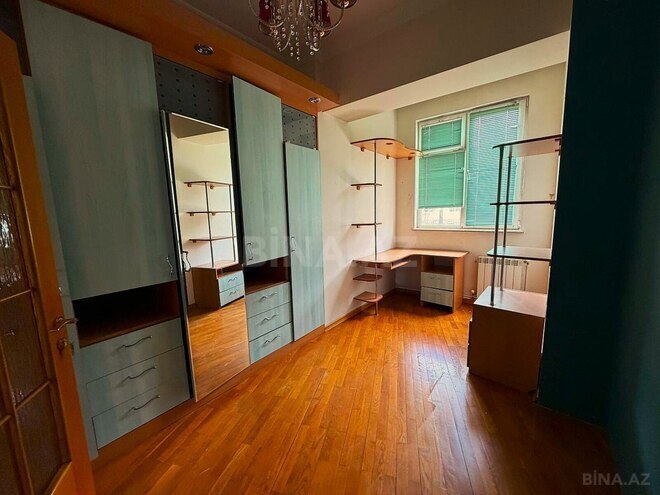 Продаётся 5-комн. вторичка 160 м², м. Низами, photo 16 from 22