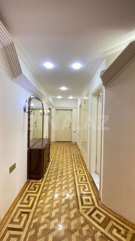 Satılır 4 otaqlı köhnə tikili 150 m², 28 May m., photo 11 from 26
