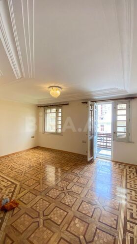 Satılır 4 otaqlı köhnə tikili 150 m², 28 May m., photo 12 from 26
