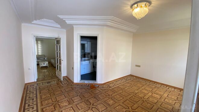 Satılır 4 otaqlı köhnə tikili 150 m², 28 May m., photo 17 from 26