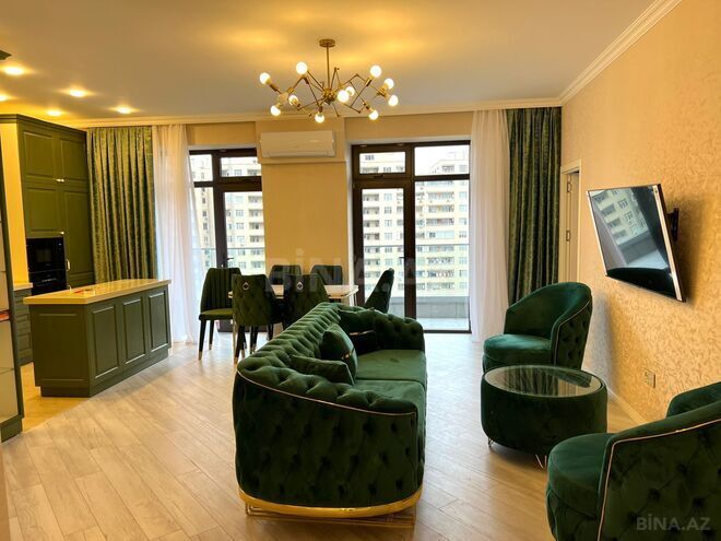 Сдаётся 3-комн. новостройка 110 м², м. 8 ноября, photo 1 from 14