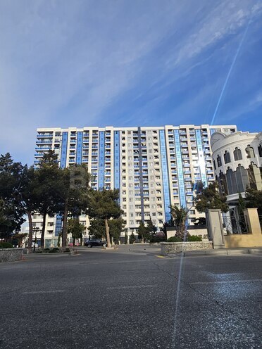 Satılır 2 otaqlı yeni tikili 83 m², Qara Qarayev m., photo 1 from 17