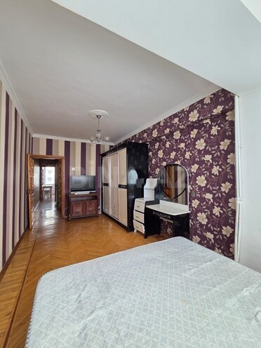 Satılır 2 otaqlı köhnə tikili 60 m², Yasamal r., photo 7 from 15