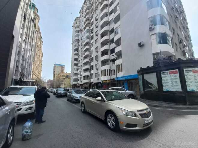 Продаётся 3-комн. новостройка 88 м², м. Низами, photo 1 from 17