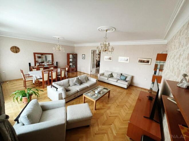 Satılır 4 otaqlı köhnə tikili 170 m², Sahil m., photo 5 from 20