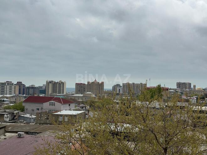 Продаётся 4-комн. вторичка 110 м², м. Низами, photo 22 from 28