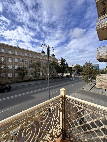 Satılır 3 otaqlı köhnə tikili 70 m², Nizami m., photo 11 from 14