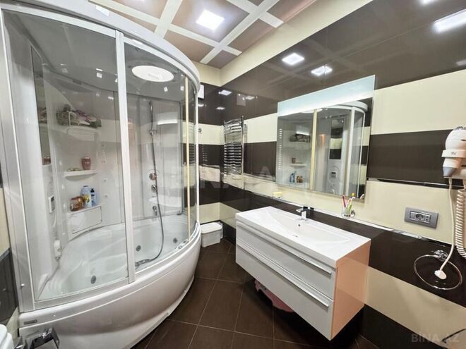 İcarəyə verilir 4 otaqlı yeni tikili 210 m², 28 May m., photo 27 from 30