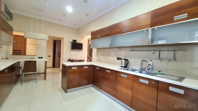 Сдаётся 3-комн. новостройка 185 м², м. 28 мая, photo 11 from 24