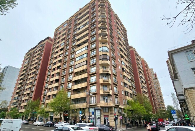 Сдаётся 3-комн. новостройка 185 м², м. 28 мая, photo 1 from 24