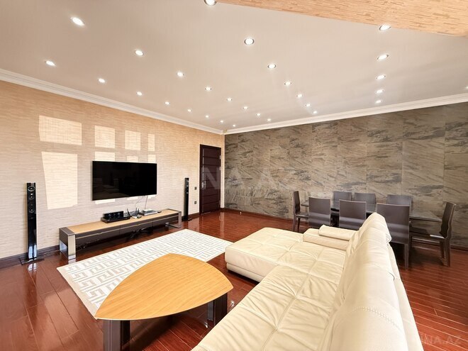 Satılır 4 otaqlı yeni tikili 170 m², 28 May m., photo 1 from 32