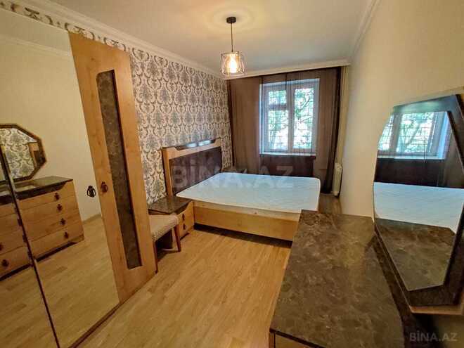 Satılır 2 otaqlı köhnə tikili 60 m², Yasamal r., photo 14 from 15