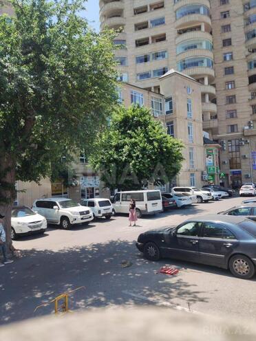 İcarəyə verilir 1 otaqlı köhnə tikili 40 m², 28 May m., photo 1 from 10
