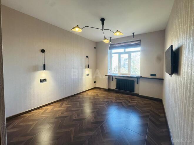 Satılır 2 otaqlı köhnə tikili 62 m², Əhmədli m., photo 1 from 27
