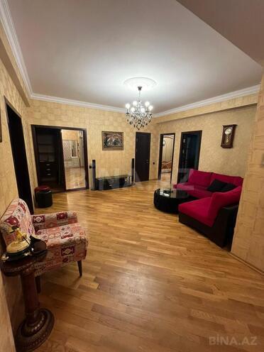 Продаётся 3-комн. новостройка 135 м², м. Кара Караев, photo 4 from 16