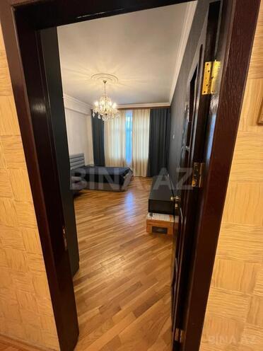 Продаётся 3-комн. новостройка 135 м², м. Кара Караев, photo 10 from 16